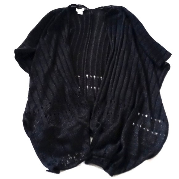 Beautiful Large Black Light Shimmery Knit Shawl w Metallic Threading Threading - Picture 6 of 16